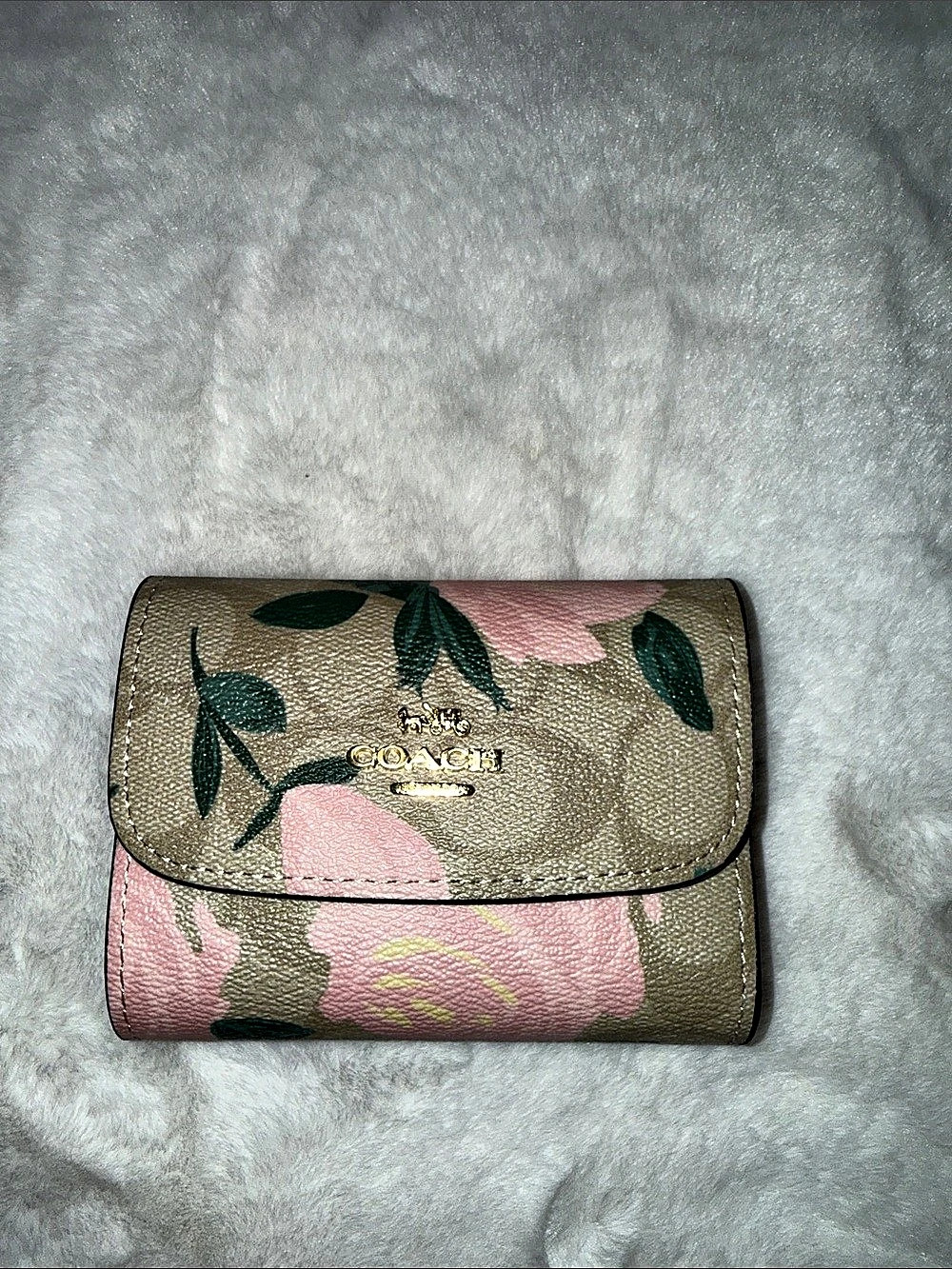 NWOT Source Unknown Small Trifold Wallet In Signature Coated Canvas With Pop Flo